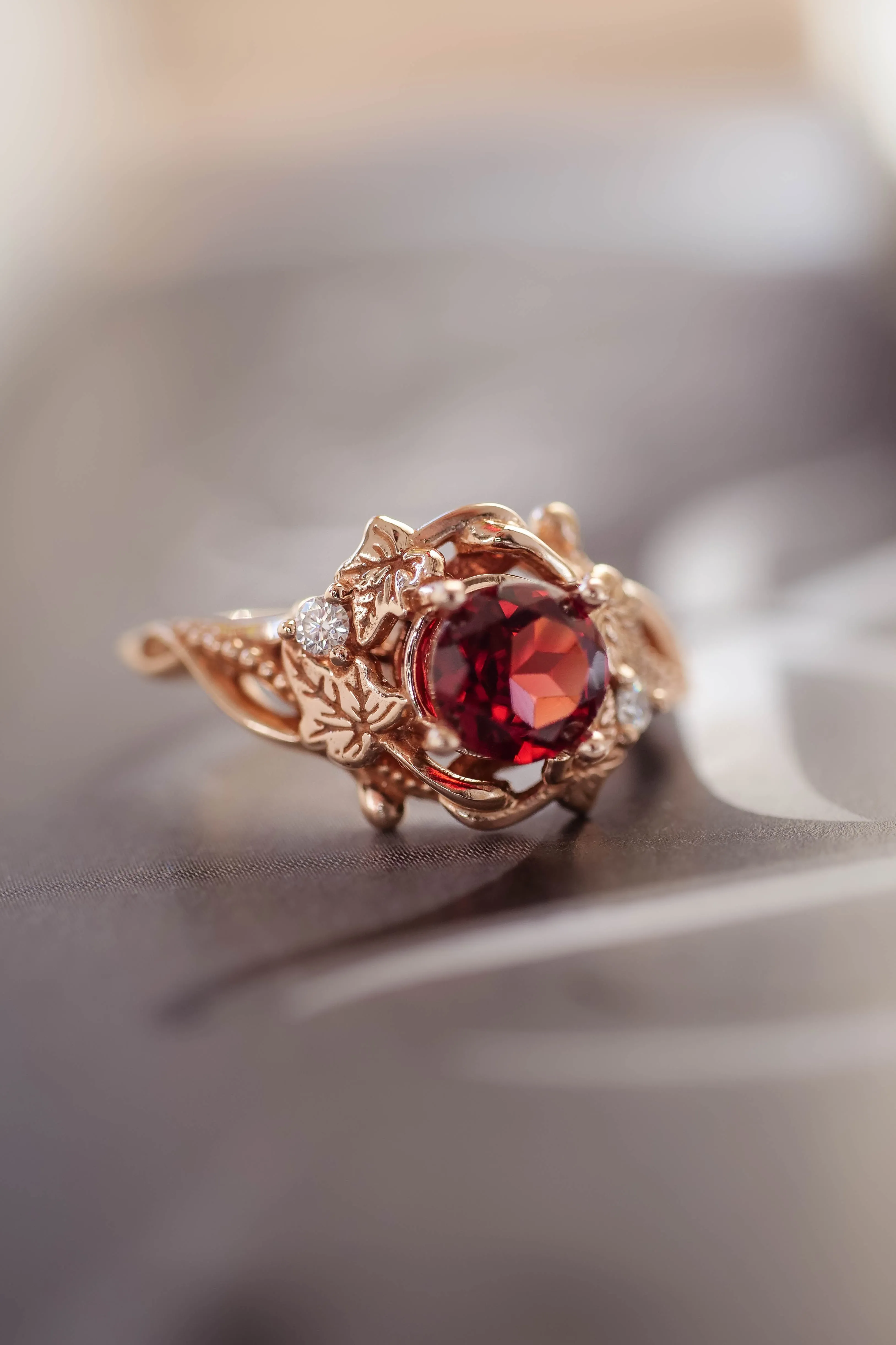 Garnet engagement ring with diamonds / Ivy Undina