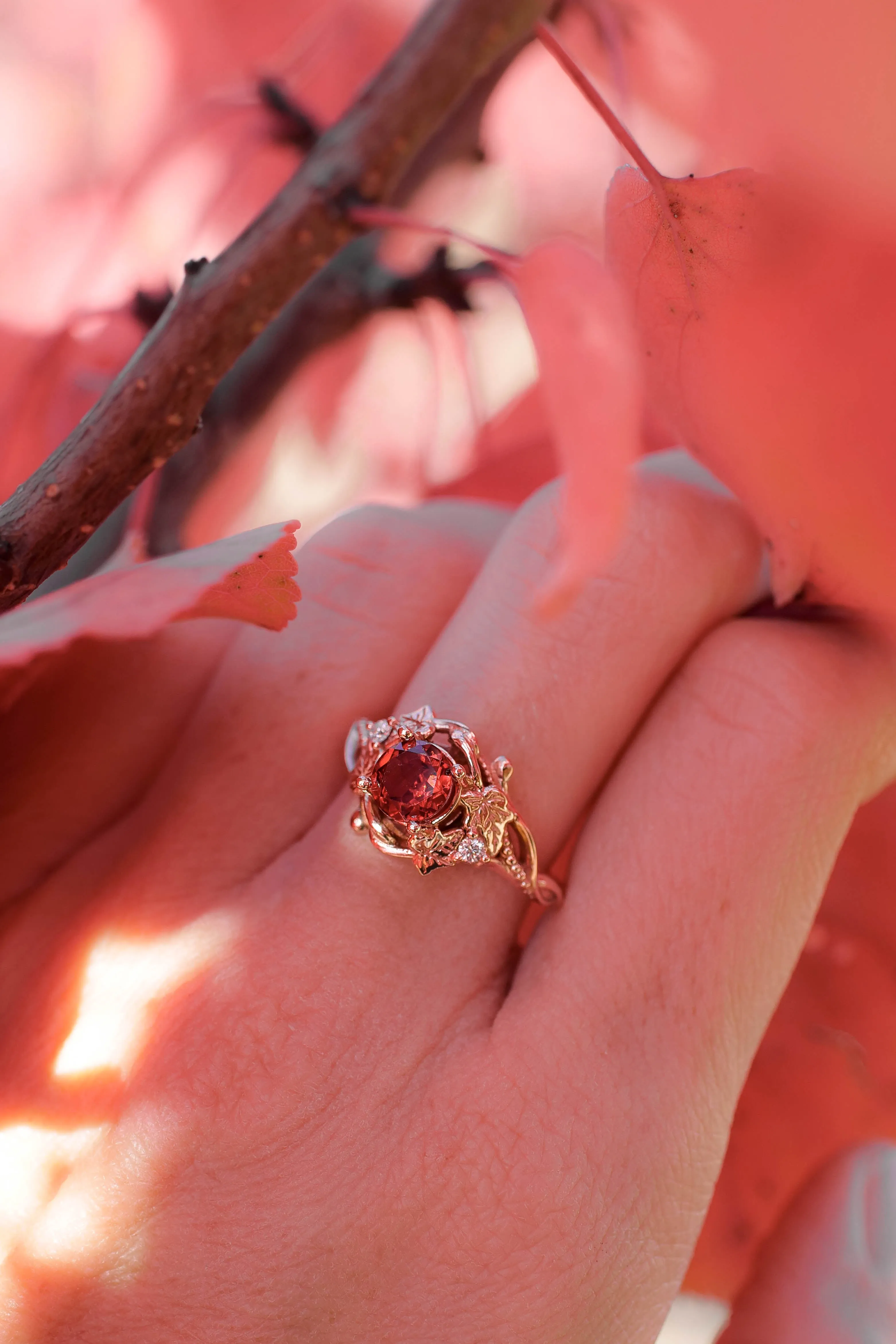 Garnet engagement ring with diamonds / Ivy Undina