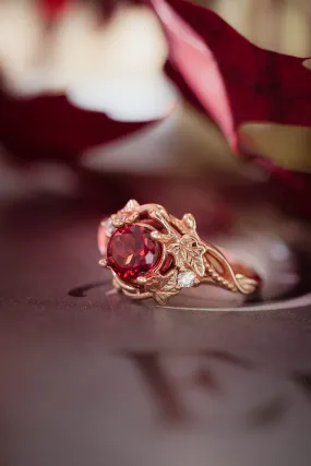 Garnet engagement ring with diamonds / Ivy Undina