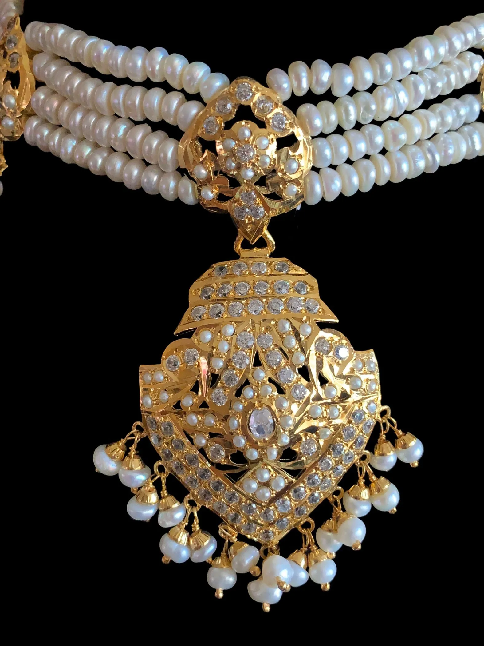 HAZEL gold plated silver choker set in fresh water pearls