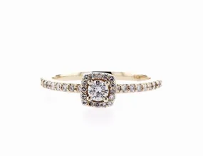 Jennifer Halo Diamond Ring (0.40Ctw)