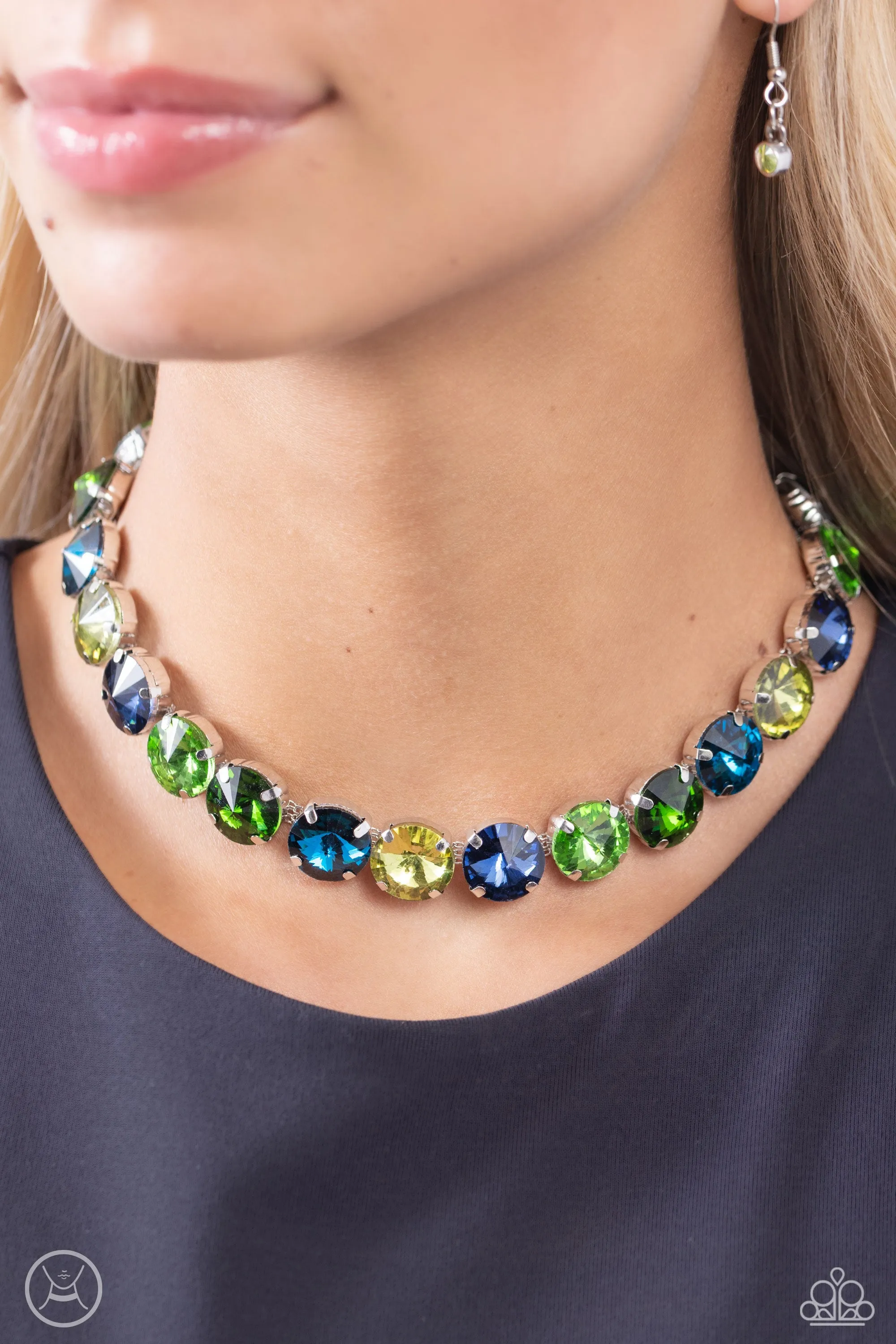 Paparazzi Alluring A-Lister Green Necklace & Earring Set