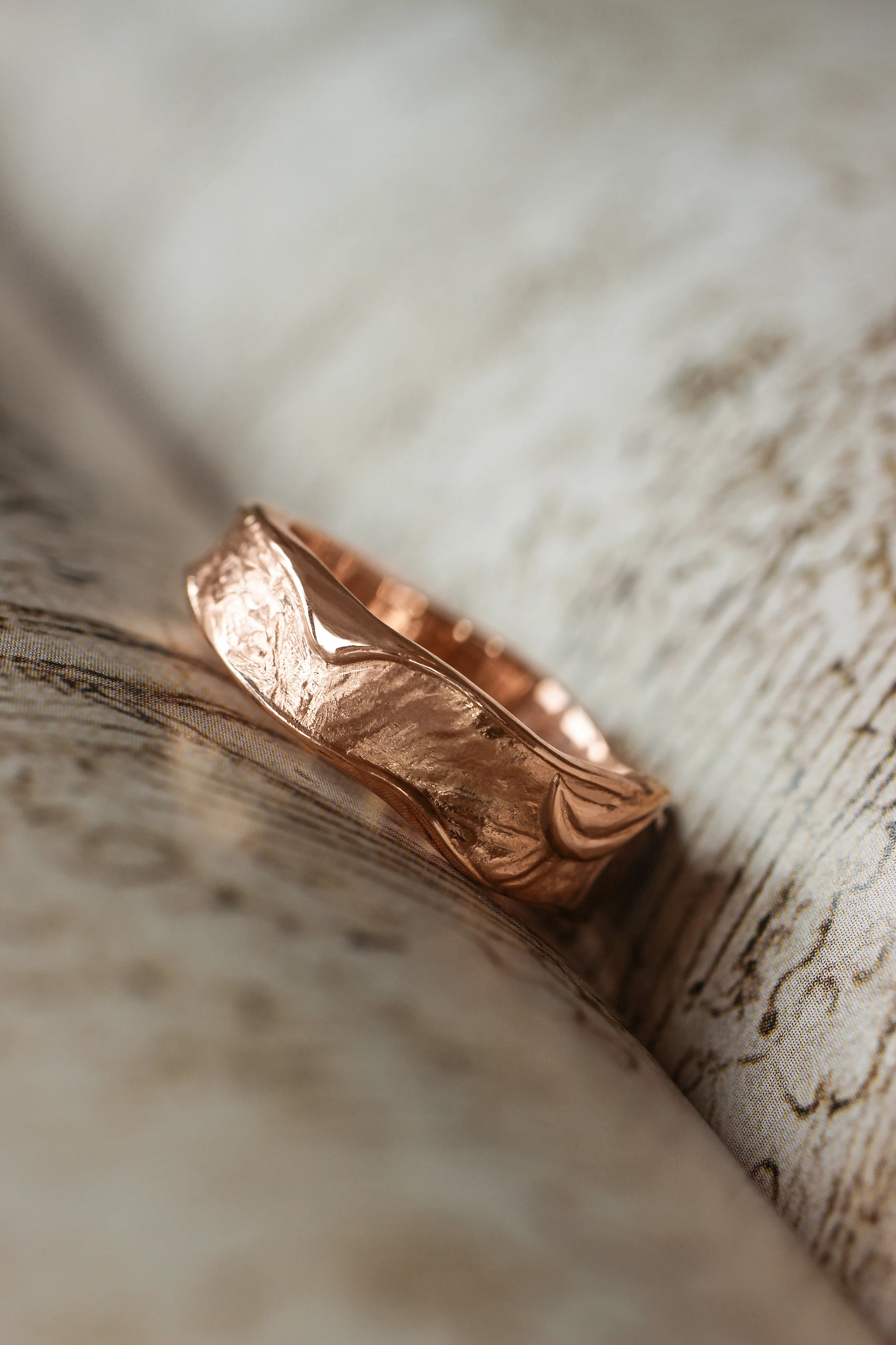 READY TO SHIP: Textured wedding band in 14K rose gold, RING SIZE 9 US