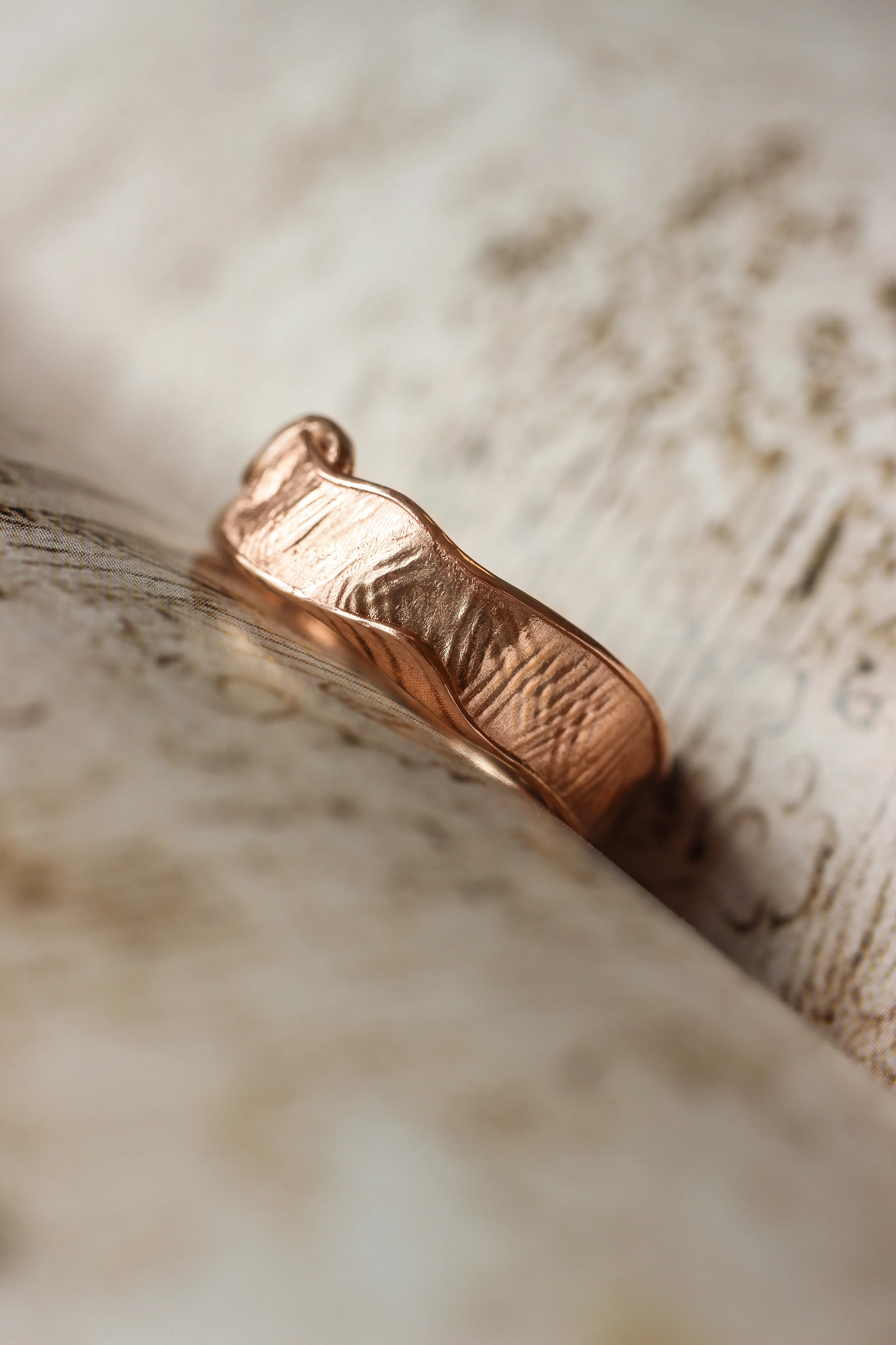 READY TO SHIP: Textured wedding band in 14K rose gold, RING SIZE 9 US