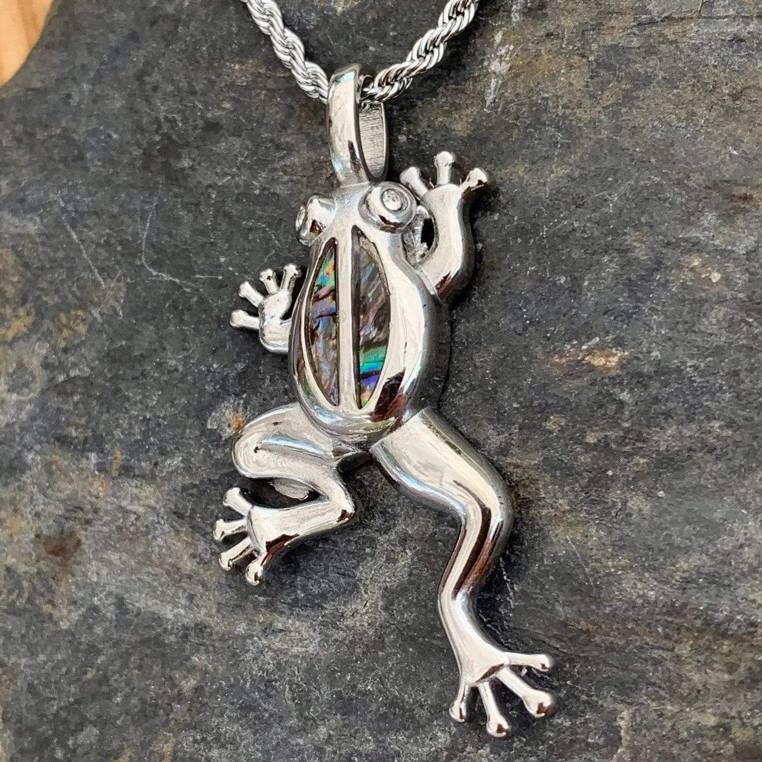 Sea Shell - Frog Pendant - Rope Necklace - SK2566