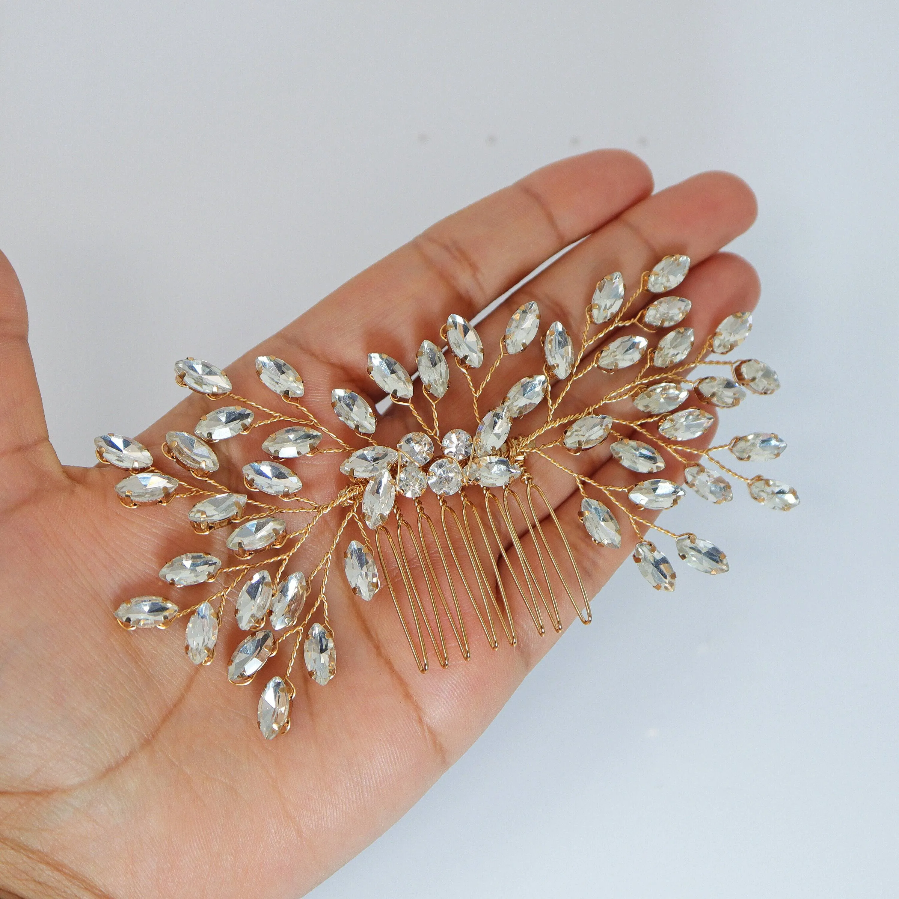 Swarovski Crystal Vine Leaves Bridal Hair Comb, Bridal Hair Piece, Bridal Hair Accessories, Wedding Hair Accessory, Bridal Hair Comb.